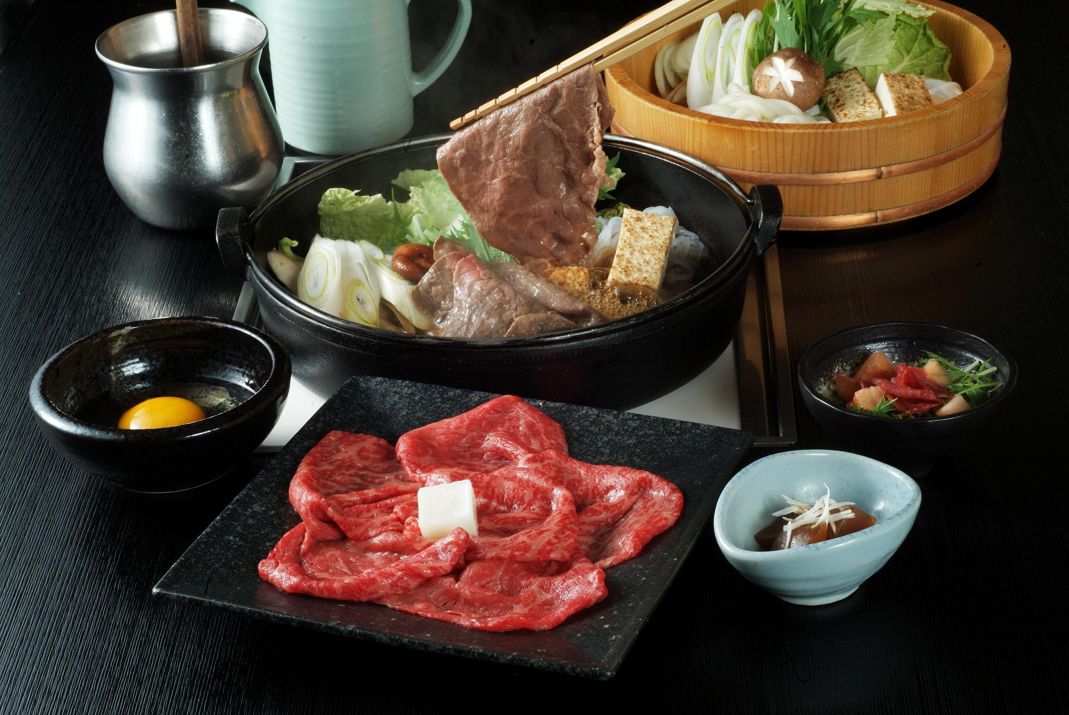 前沢牛オガタ 前沢牛皿盛り 赤身すきやき肉 タレ付き 【0023783】冷凍